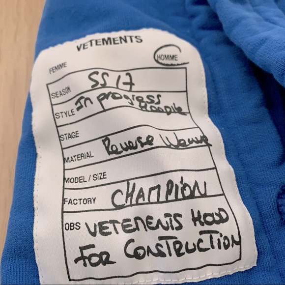 Vetements/Champion hoodie - Picture 8 of 8